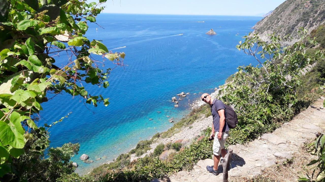 Mansard Apart Alba - Sea 5 Terre-Trekking-Excursions-Relax San Terenzo Extérieur photo